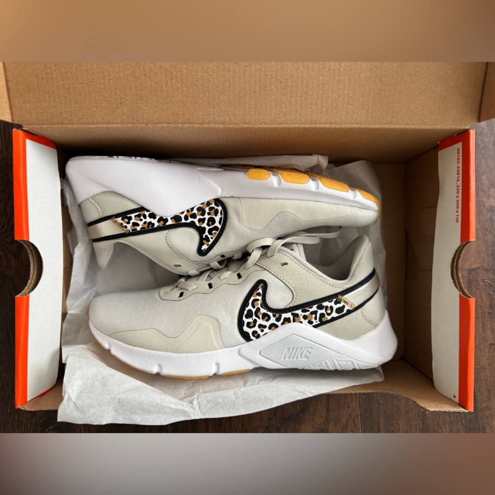 Nike Legend Essential leopard - Picture 3 of 3
